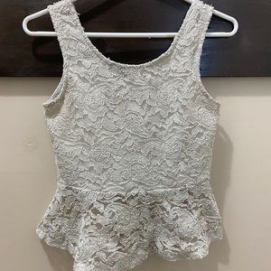 Lace tank with bow at back